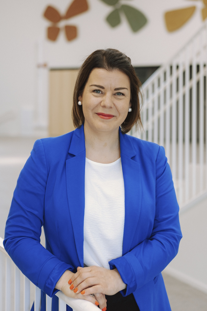 Lempäälän kunnanjohtaja Noora Pajari. Kuva: Anni Koskela Photography