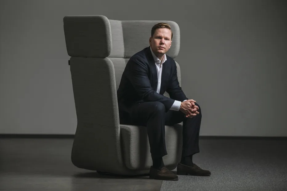 Suomen Yrittäjien asiantuntija Niko Nurmela. Kuva: Johanna Erjonsalo